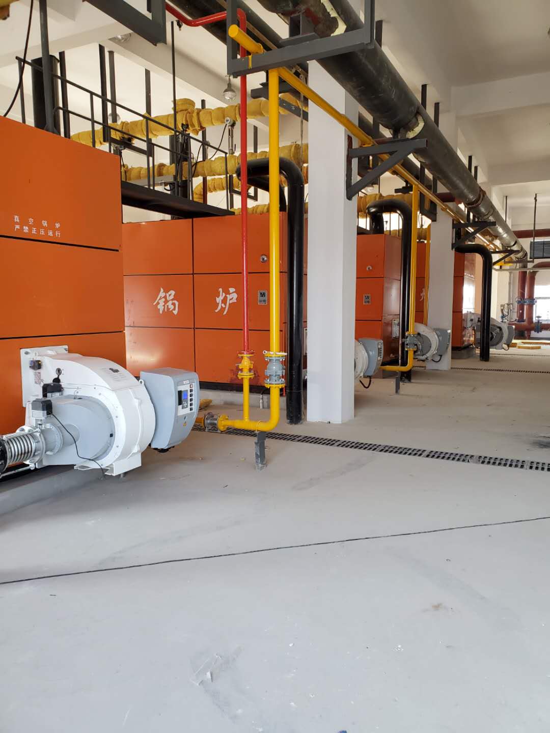 常州新奧4臺真空鍋爐